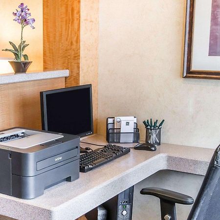 Quality Inn & Suites Denver International Airport Exterior foto