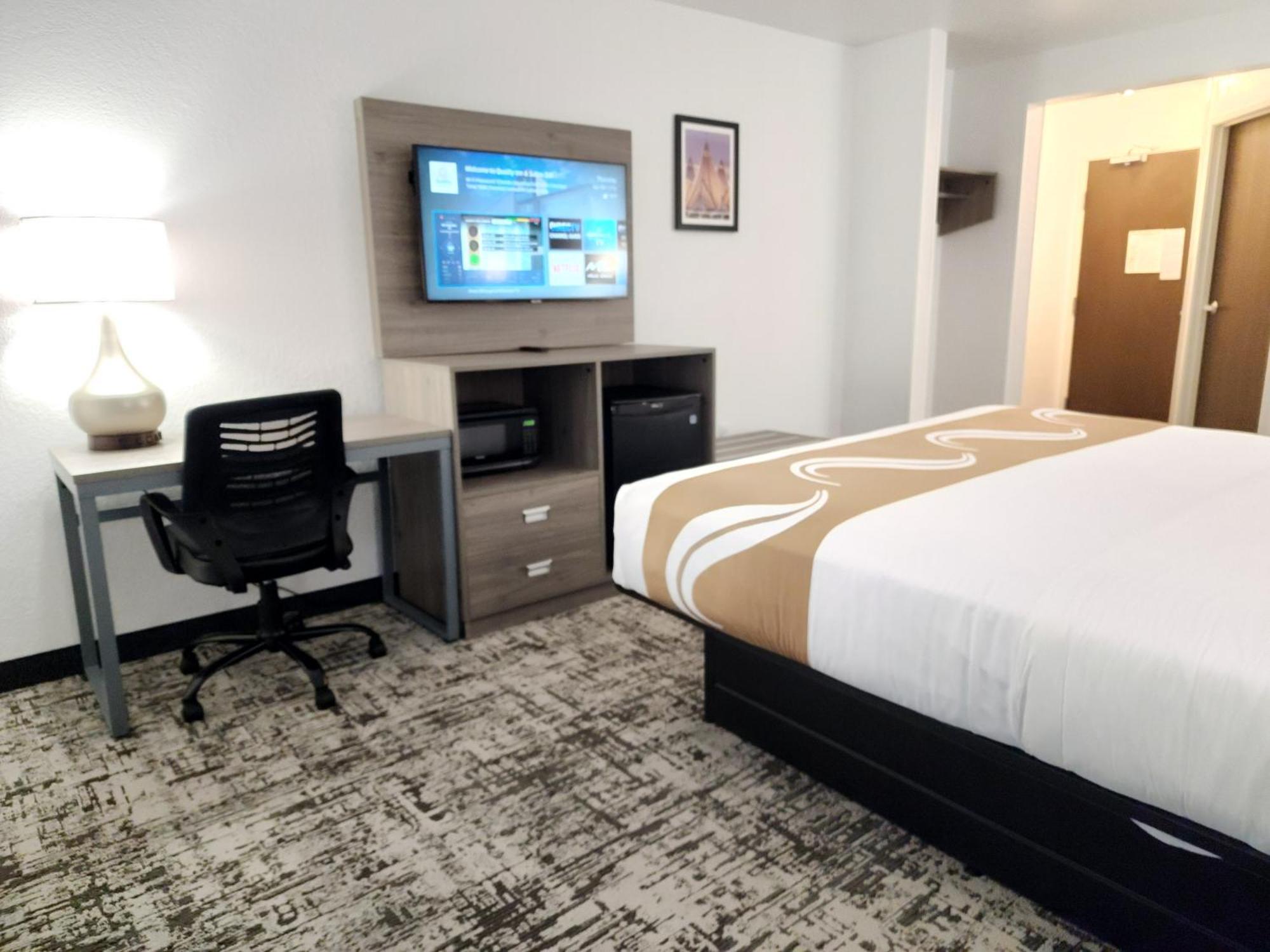 Quality Inn & Suites Denver International Airport Exterior foto