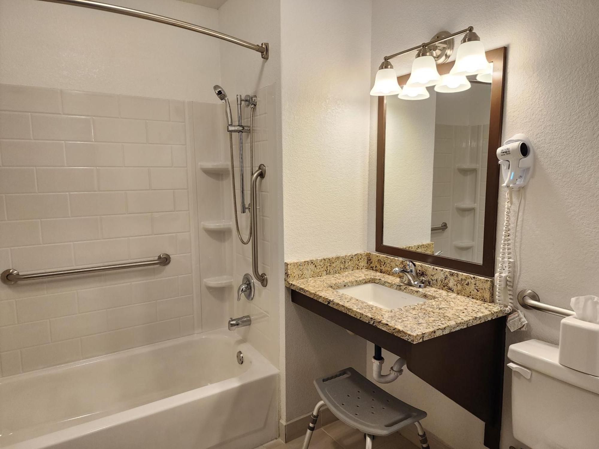 Quality Inn & Suites Denver International Airport Exterior foto